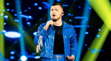 Benjamín Durán sacó aplausos con su interpretación del éxito 'Y hubo alguien'