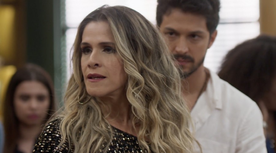 Avance extendido: Silvana intentará cancelar el lanzamiento de su libro