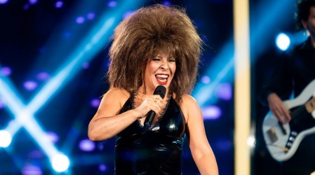 Tina Turner llegó al escenario de "El Retador" de la mano de Victoria González