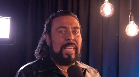 Fernando Carrillo lo dio todo en su revancha en el escenario de 'El Retador' con su tributo a Barry White