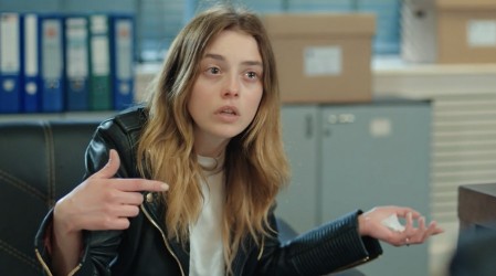 Derin testificará ante la policía en contra de Asya: Revisa este impactante adelanto de 'Traicionada'