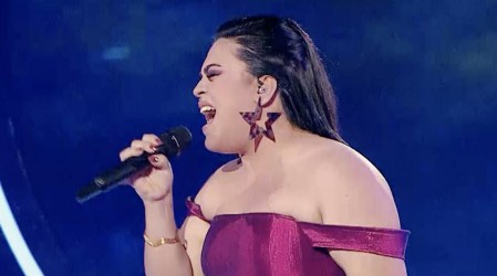 Javiera Flores vuelve a "El Retador" para demostrar todo su talento en el canto
