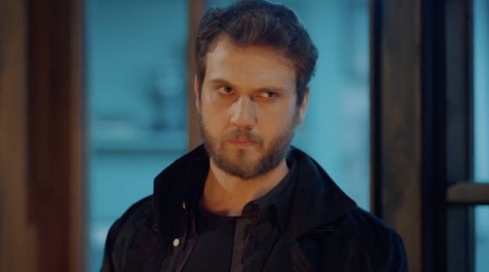 Azer quema el dinero de los Koçovali (Capítulo 187 - Parte 2)