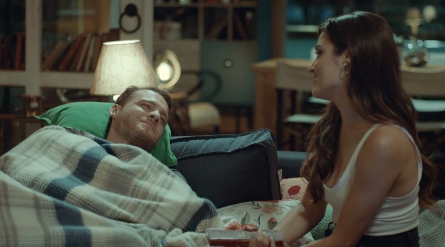 Eda cuidará a Serkan durante toda la noche: Mira un adelanto exclusivo de "Me robaste el corazón"