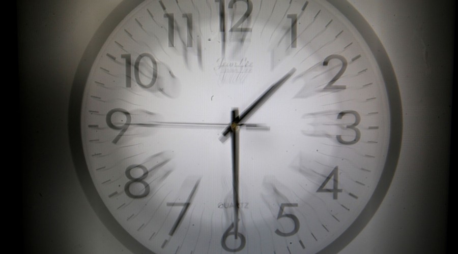 Gobierno pospone cambio de hora por el Plebiscito: Conoce la nueva fecha