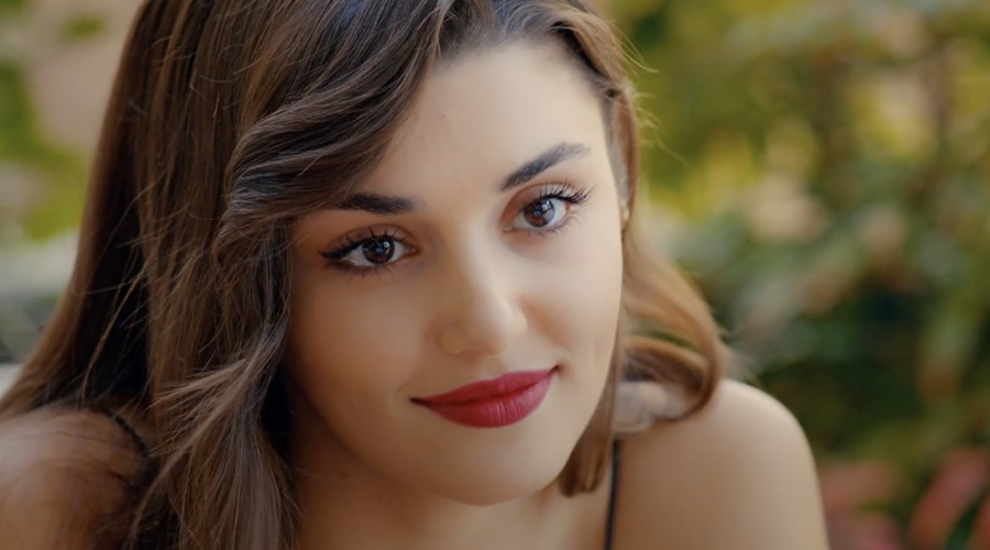 Eda hablará sobre la muerte de sus padres con Serkan: Disfruta del adelanto de "Me robaste el corazón"