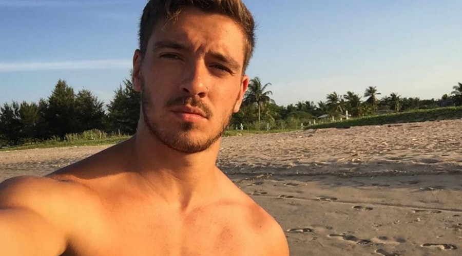 'Eres perfecto': Alex Consejo publicó veraniegas fotos luciendo su marcado abdomen 'Eres perfecto': Alex Consejo publicó veraniegas fotos luciendo su marcado abdomen