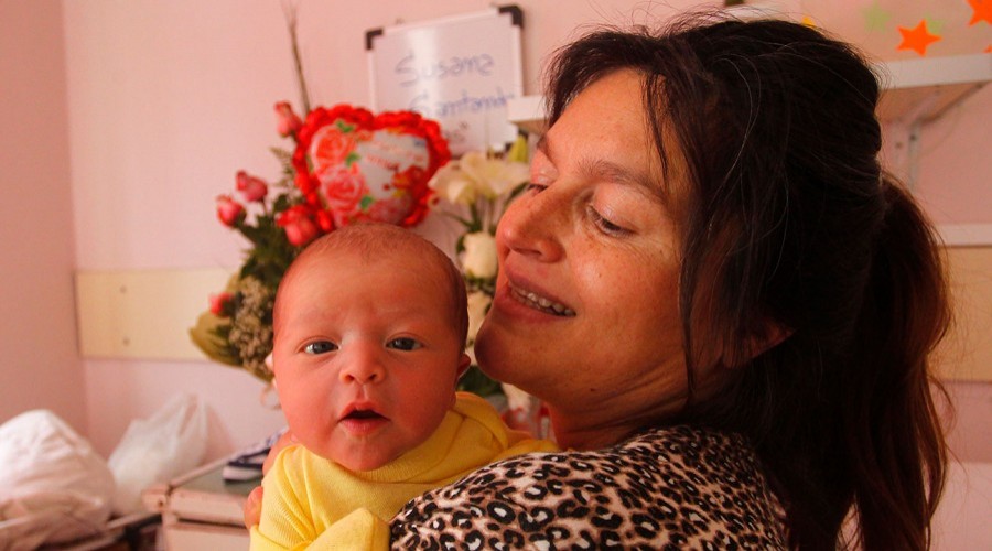 Bono para madres: Conoce todos los beneficios que pueden recibir las mujeres con hijos