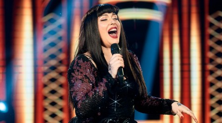 Camila Chacón sacó aplausos del público por su increíble imitación a Mon Laferte