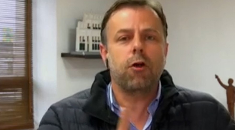 "Dejemos de lado las ideologías": Alcalde Germán Codina emplaza al gobierno por encerronas fatales