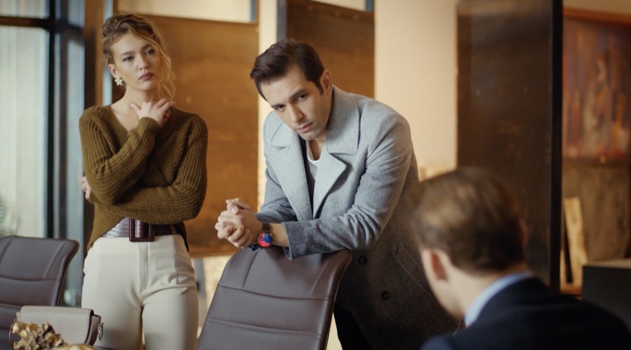 Serkan se entera de la verdad sobre su contrato (Capítulo 64 - Parte 2)