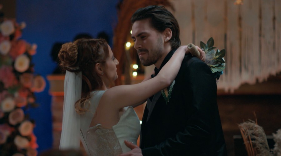 "Hermosa pareja": Emoción dejó la boda entre los jóvenes enamorados Nil y Selcuk