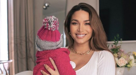 Hija de Lisandra Silva posa para campaña de ropa infantil