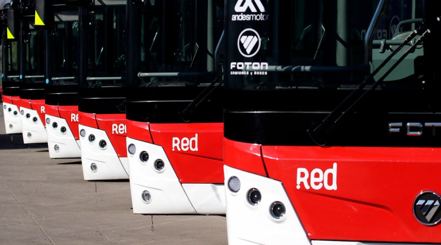 Adelantarán hora punta de 84 servicios del transporte por corte de agua en la Región Metropolitana