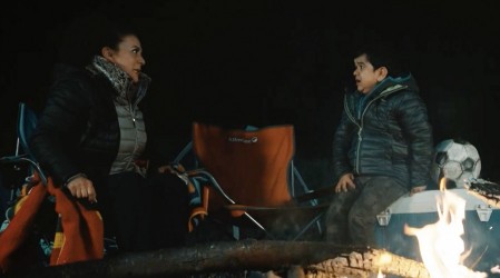 Paola y Miguelito pasan la noche en un camping