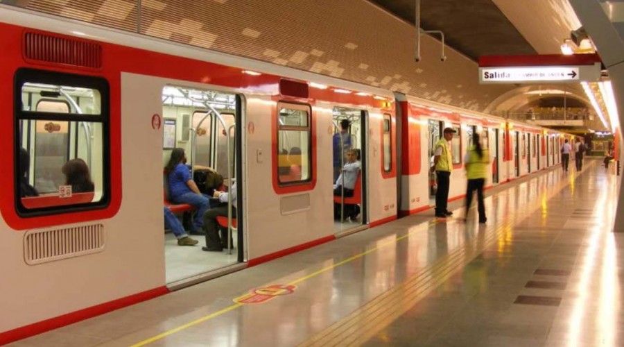 Revisa cómo funcionará Metro de Santiago este 18 de octubre