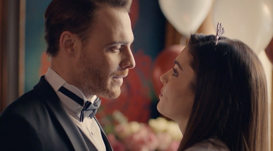 Serkan deberá viajar a Italia antes de su boda: Mira un adelanto de "Me robaste el corazón"