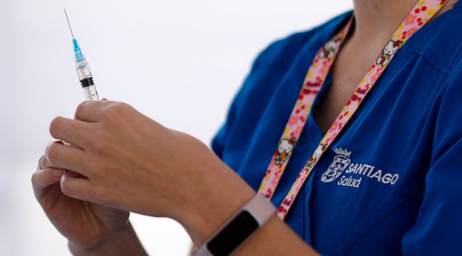 Nueva vacuna anual contra el Covid-19: Personas mayores de 80 años comenzarán a recibirla