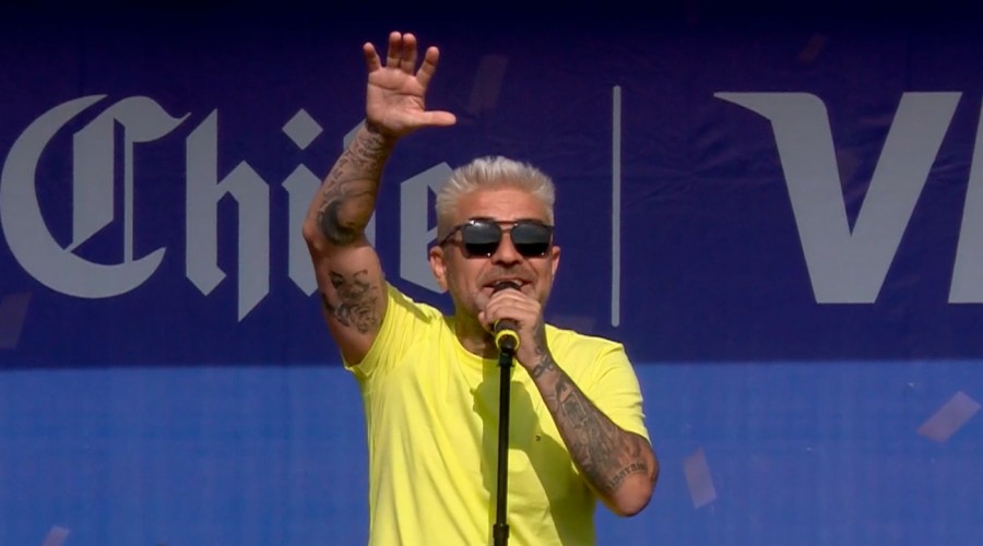 Con un radical cambio de look: DJ Méndez estrenó su nueva canción en la Teletón 2022