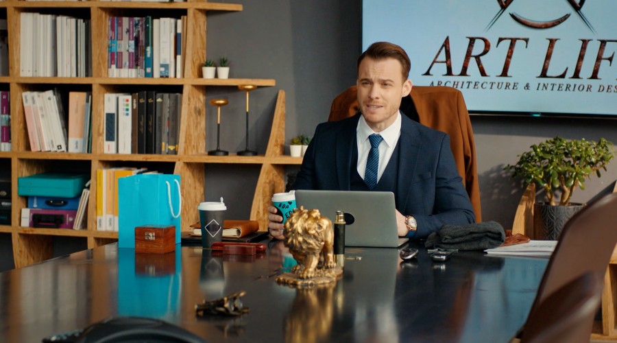 Serkan no soporta la relación entre Eda y Deniz (Capítulo 98 - parte 2)