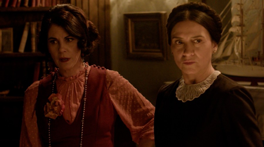 Ester propone encontrar un 'hermano' falso para Pedro - Capítulo 46