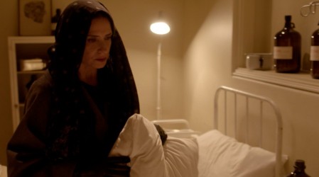 Ester mata al comodoro Atkinson - Capítulo 47