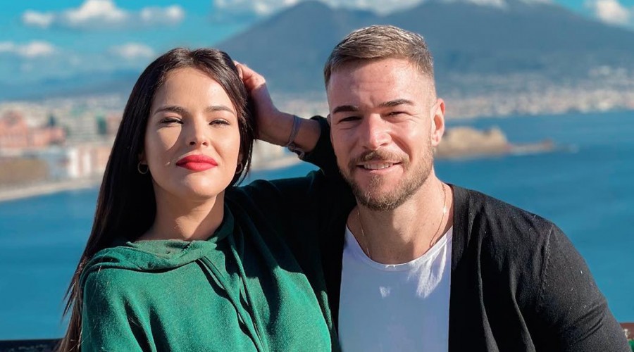 "Dicen que París es la ciudad del amor": Las románticas postales de Tony Spina y su pareja en Francia