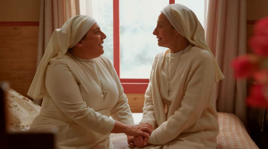 Clara le brinda su apoyo incondicional a Margarita