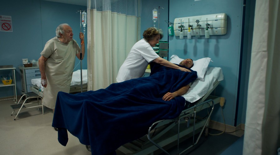 Apolo se encuentra grave de salud (Capítulo 57 - parte 2)