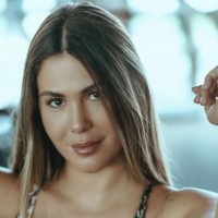 "Bellísima y sensual": Laura Prieto cautivó a sus seguidores con veraniego bikini