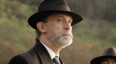 Gregorio comprueba la infidelidad de Antonia