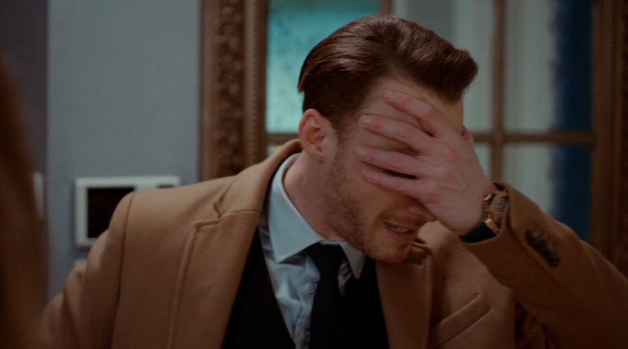 Serkan se entera que Selin está embarazada (Capítulo 118 - parte 1)