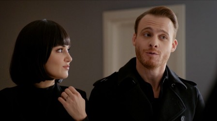 Eda y Serkan investigan un posible homicidio (Capítulo 121 - parte 2)