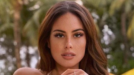 Una sensual pascuera: Ignacia Michelson sorprendió a sus seguidores con publicación navideña