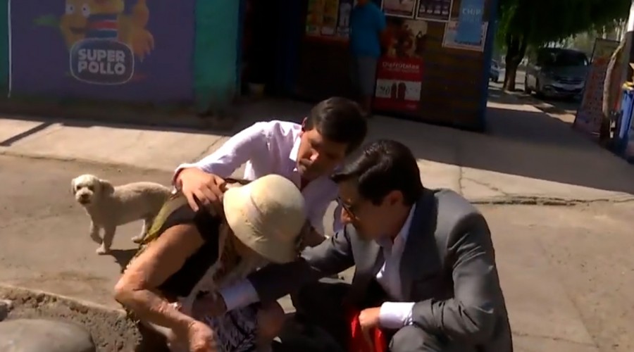 Adulta mayor se descompensa exigiendo su propiedad en despacho de Mucho Gusto