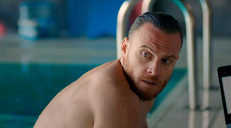 Serkan fingirá estar de vacaciones: Mira un adelanto exclusivo de 