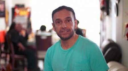 Mañana gran estreno: Conoce 'Bajo el mismo techo' con la conducción de Rodrigo Sepúlveda