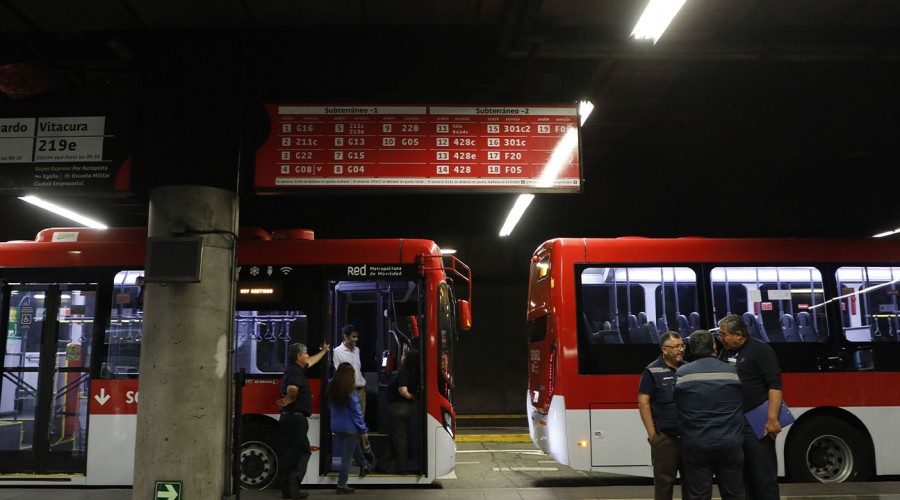 Recorrido 555: Desde esta semana se podrá llegar en micro al aeropuerto de Santiago