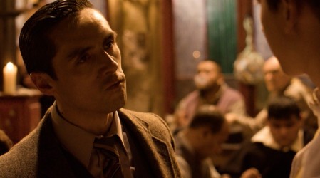 Avance: Julio intentará escapar del puerto