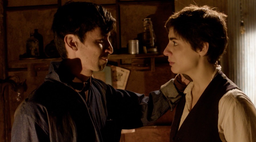 'La Gato' le propone matrimonio a 'El Negro'