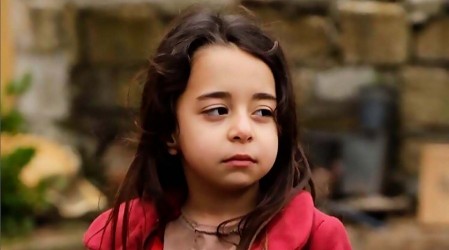 Mira como luce la joven Beren Gökyildiz en su nueva teleserie