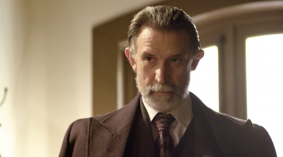 Cornelius le ofrece un negocio millonario a Gregorio