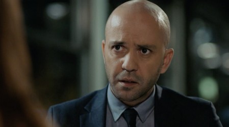 Azra le exige el divorcio a Sergen (Capítulo 14 - Parte 2)