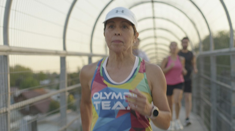 Patricia Rodríguez: Conoce a la triatleta de 64 años que sueña con competir en el Ironman de Pucón