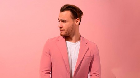 Mira la comentada foto del galán Kerem Bursin que arrasó en redes sociales