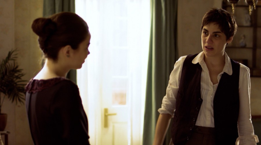 La gato le pide un favor a Eloísa