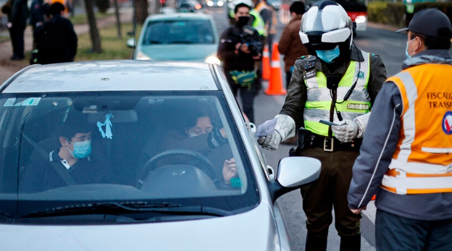 Conoce las multas a las que te arriesgas por manejar sin los documentos obligatorios