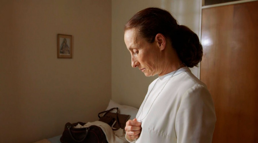 Margarita deja su vida como religiosa - Capítulo 177