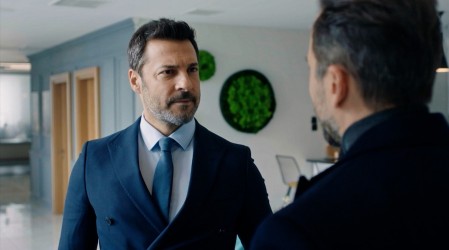 Azra investigará a Efe: Mira un adelanto exclusivo de 'Secretos del Matrimonio'