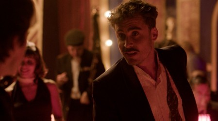 Diego ayuda a 'La Gato'